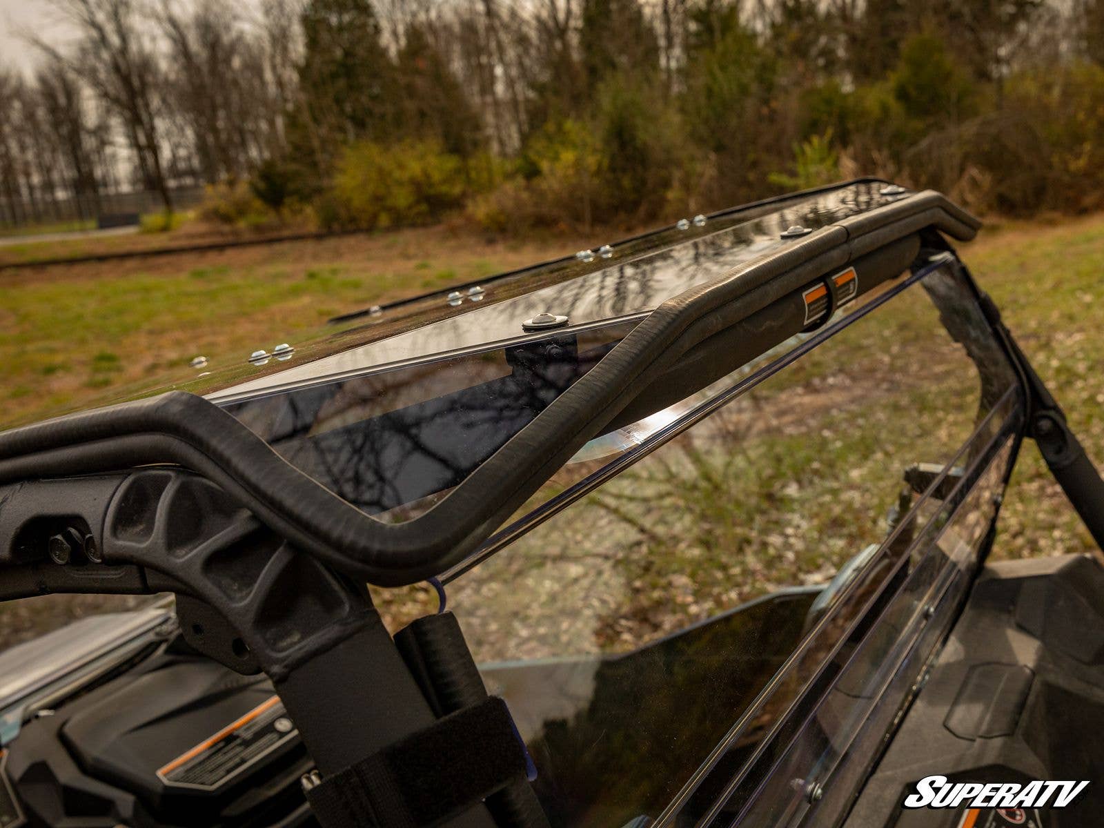 CAN-AM COMMANDER TINTED ROOF