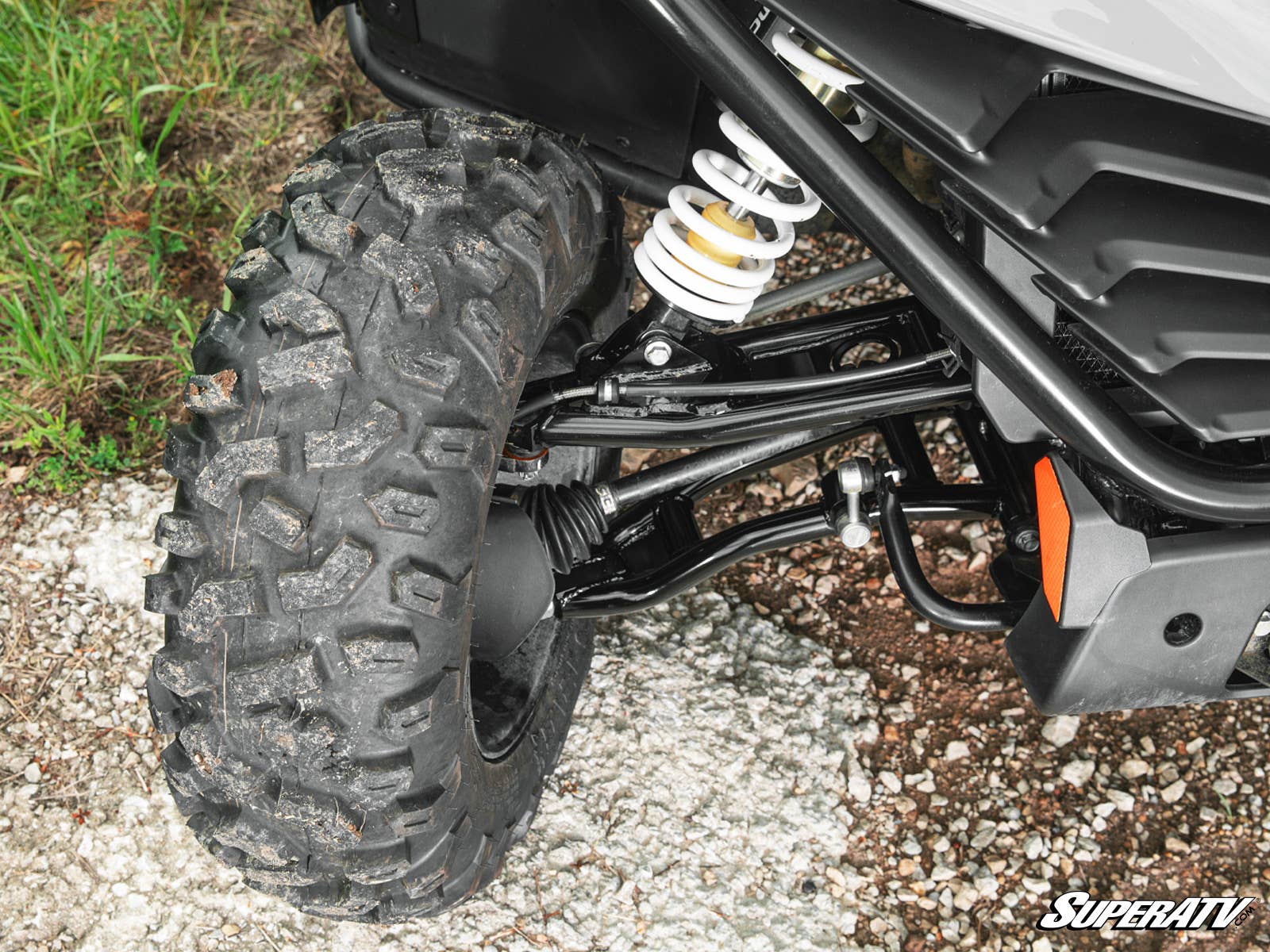 CFMOTO ZFORCE 950 HIGH-CLEARANCE 1.5" FORWARD OFFSET A-ARMS